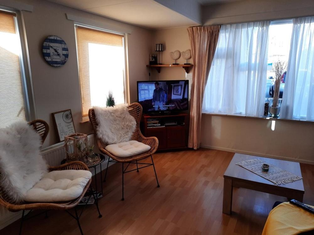 De Blaauboer, Vakantiehuisje 에크몬드안지 외부 사진